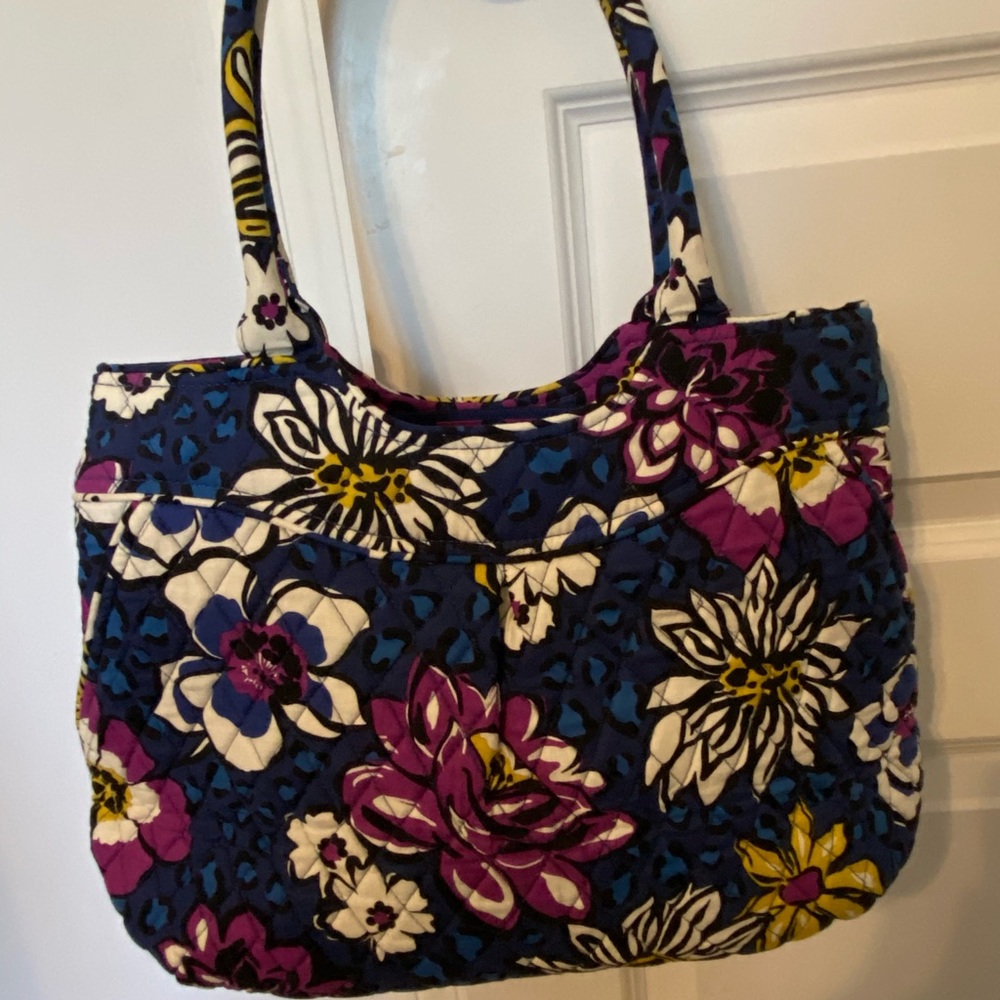 Vera Bradley African Violet shoulder bag